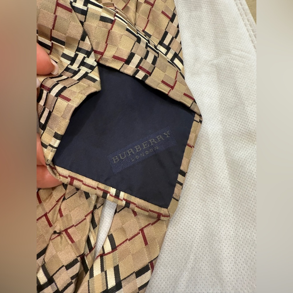 Burberry London plaid and checks print classic mens tie - Picture 3 of 11